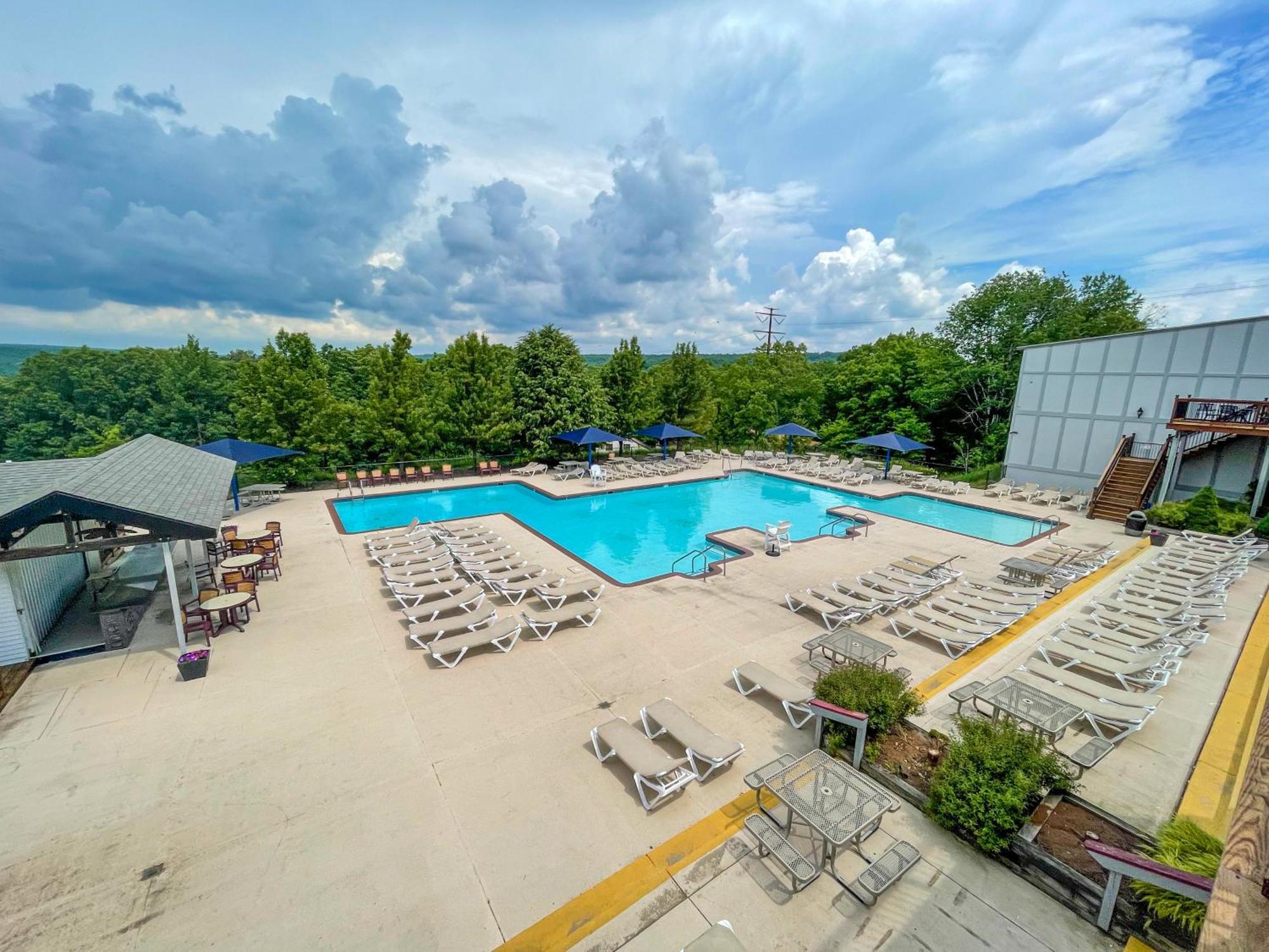 Unique Roundhouse: Hot Tub-Game Room-Firepit&More! Bushkill Luaran gambar