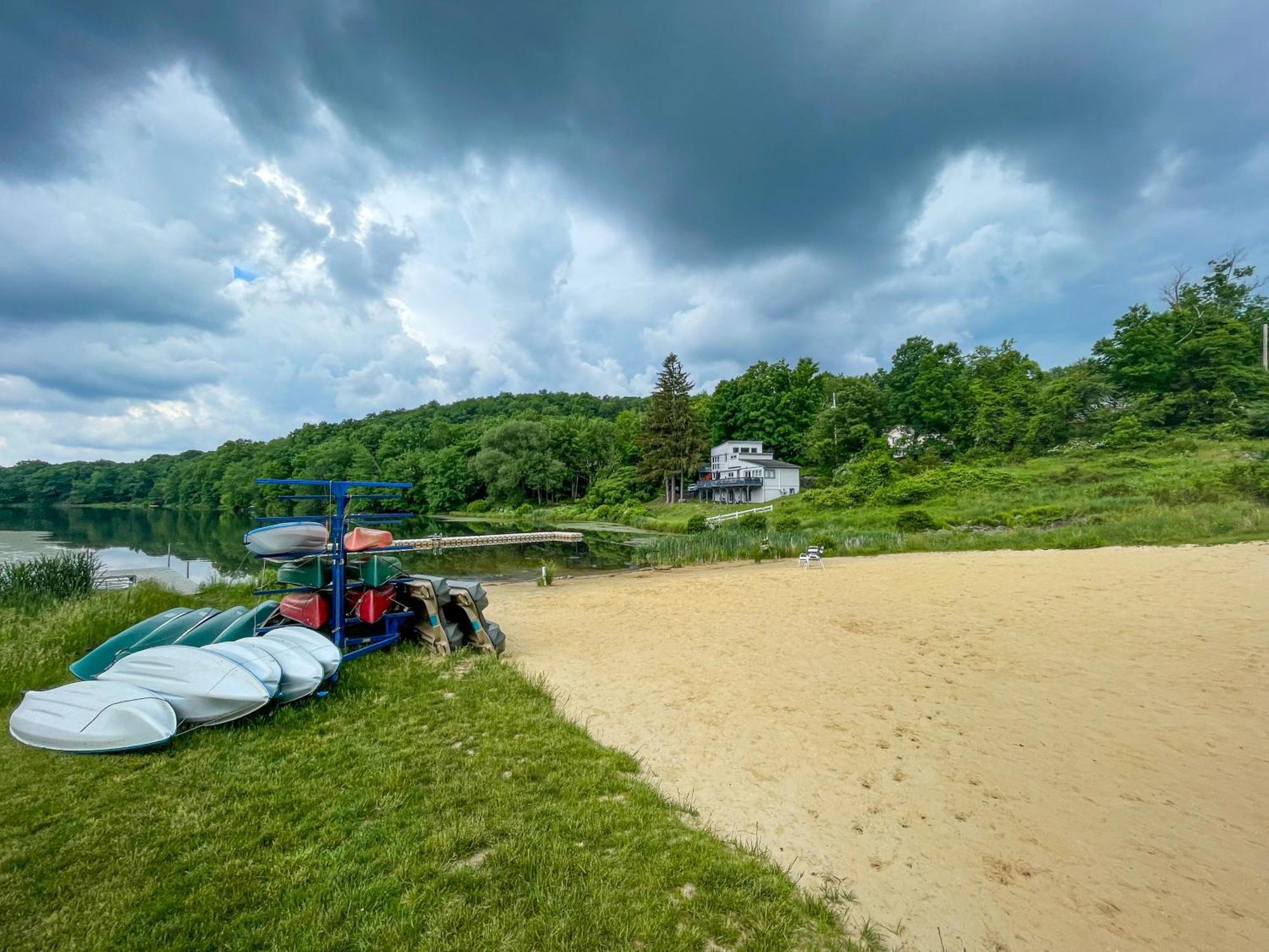 Unique Roundhouse: Hot Tub-Game Room-Firepit&More! Bushkill Luaran gambar