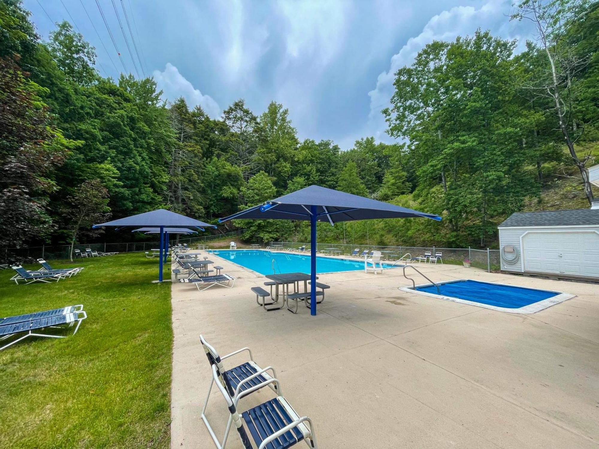 Unique Roundhouse: Hot Tub-Game Room-Firepit&More! Bushkill Luaran gambar