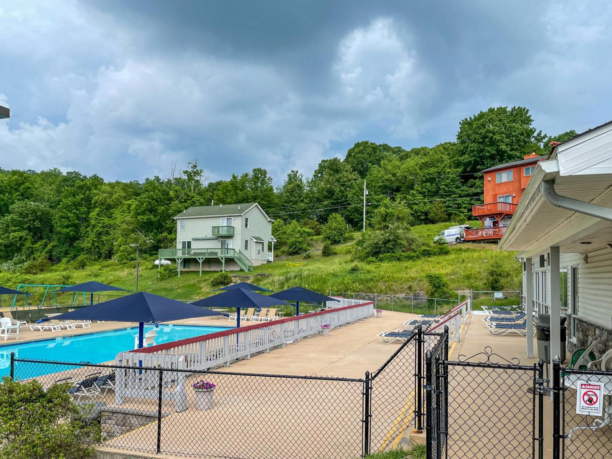 Unique Roundhouse: Hot Tub-Game Room-Firepit&More! Bushkill Luaran gambar