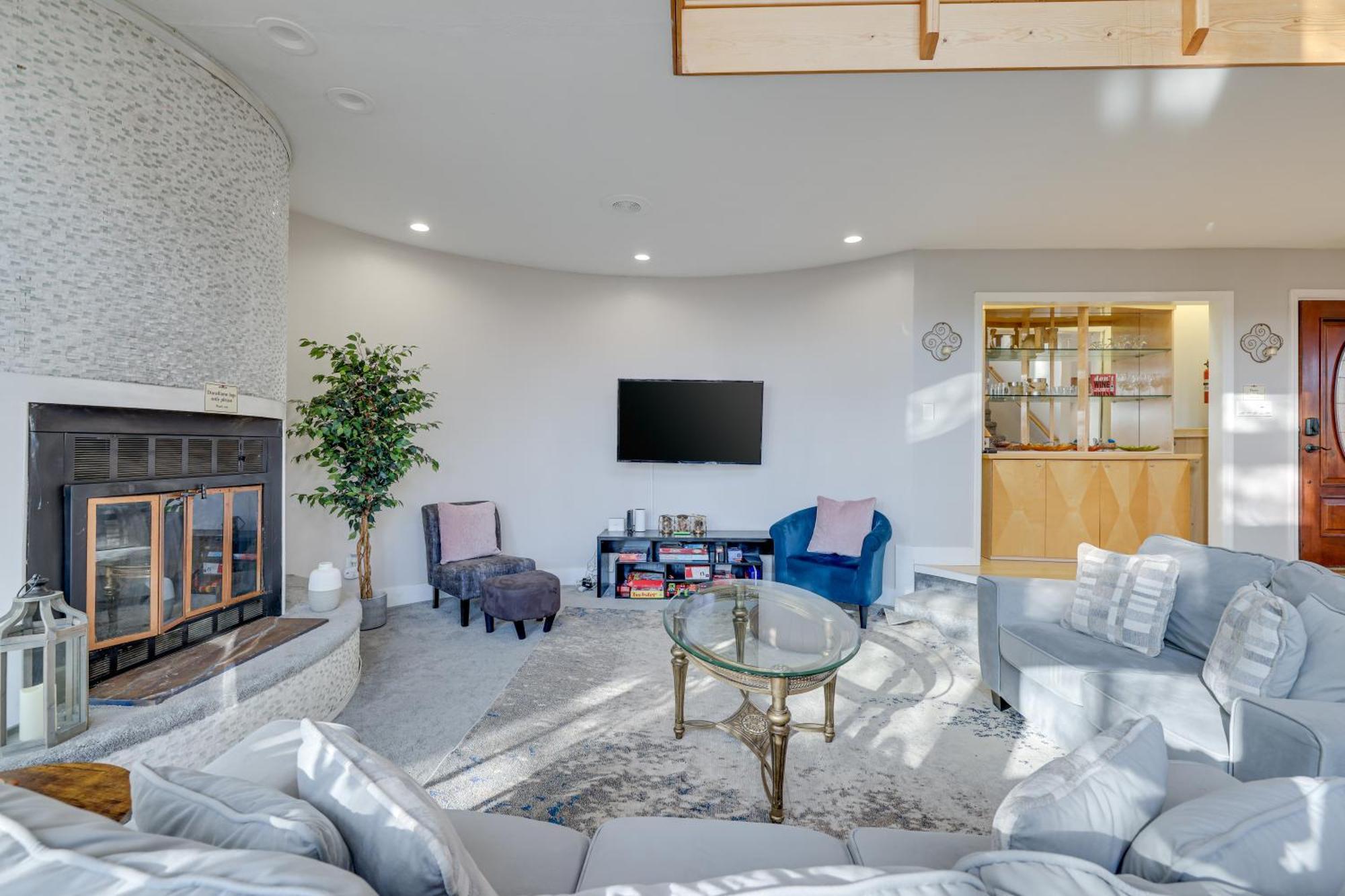 Unique Roundhouse: Hot Tub-Game Room-Firepit&More! Bushkill Luaran gambar